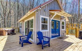Chasing Fireflies Treehouse, 1089 Of Free Attraction Tickets For Each Paid Day, Dollywood And More!